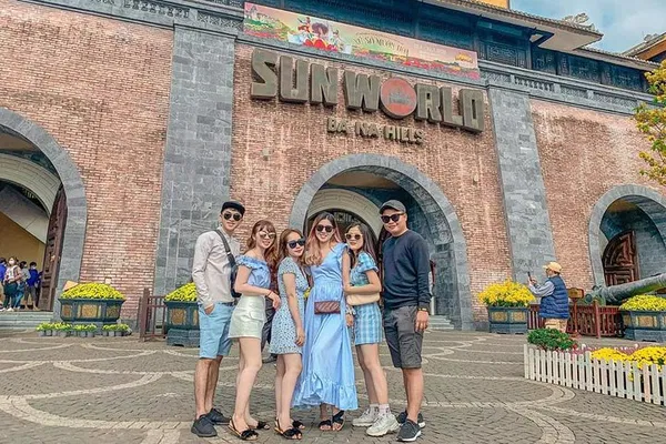 Da Nang: Private Car to Ba Na Hills & Golden Bridge