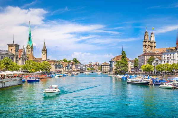 Discover Zurich's Charm: Old Town Walk & Lake Cruise Combo