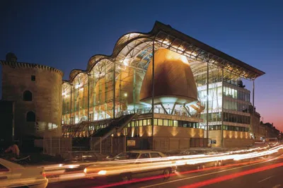 Bordeaux's Architectural Renaissance: A Contemporary Exploration