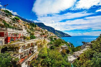 Stress-Free Sorrento to Amalfi Transfer: Your Door-to-Door Private Ride