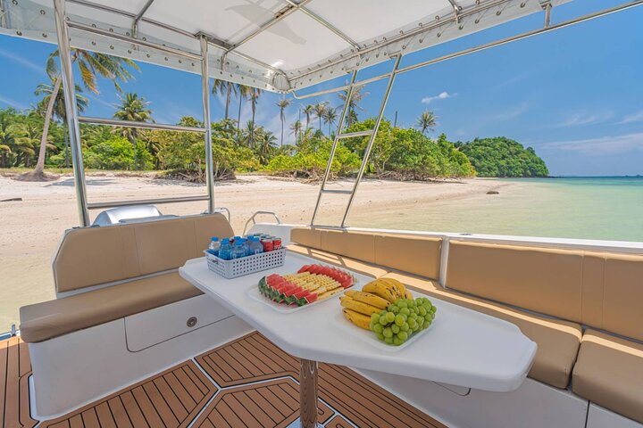 Phi Phi Islands Private Speedboat Tour: Unforgettable Adventure