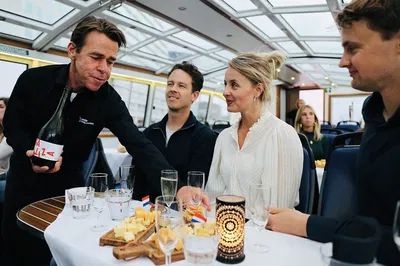 Haarlem Cheese & Wine Cruise: Canal Views & Tastings