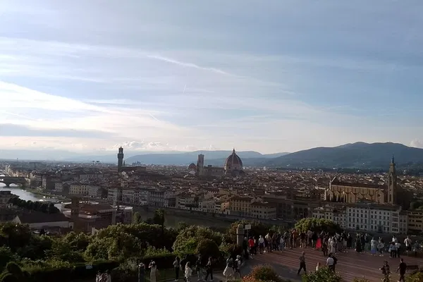 Florence's Renaissance Rivals: Unveiling Michelangelo & Leonardo's Genius
