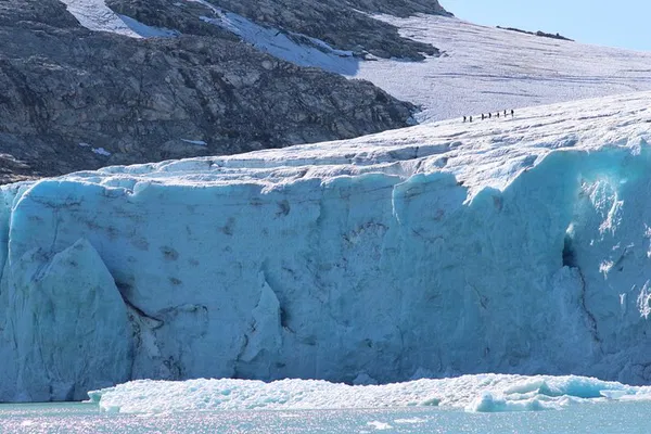 Styggevatnet Glacier Adventure: Hike & Kayak Amidst Icebergs