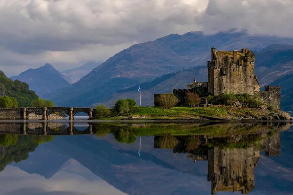 Uncover Scotland's Magic: 5-Day Skye, Harris, Lewis & Highlands Tour