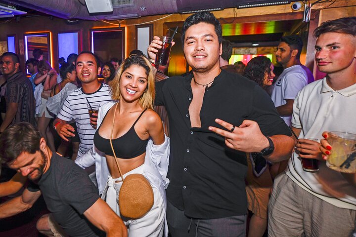 Hamburg Pub Crawl: Sex, Crime & St. Pauli Tour