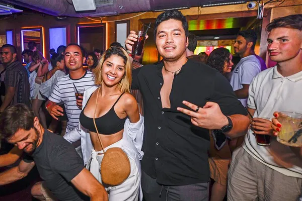 Hamburg Pub Crawl: Sex, Crime & St. Pauli Tour