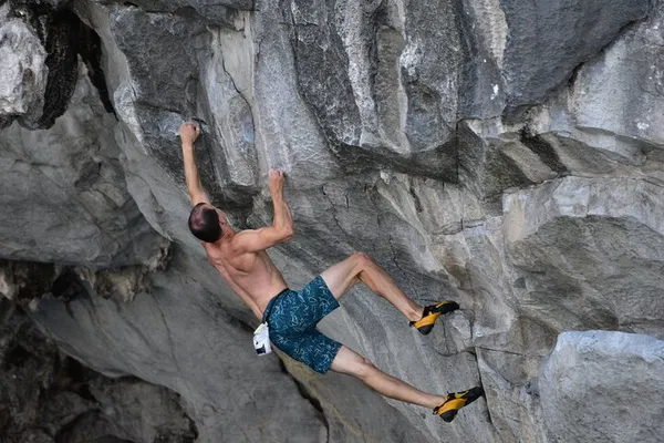 Cat Ba Deep Water Solo Adventure: Conquer Cliffs & Turquoise Waters