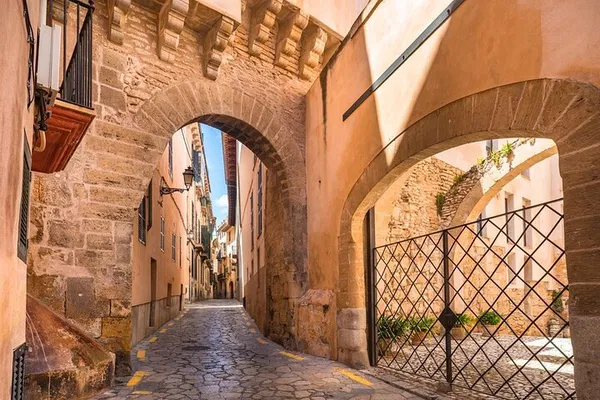 Unveiling Palma's Charm: A Walking Tour & Pastry Delight