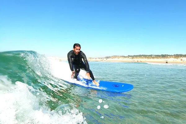 Catch Lisbon Waves: An Unforgettable Surf Adventure!