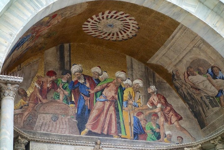 Venice Secrets: Private Tour with Local Friend