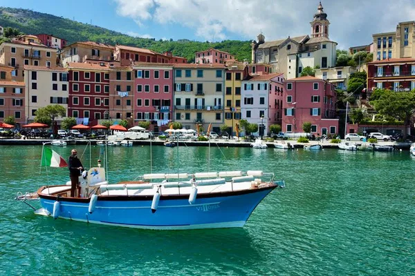 Cinque Terre Boat Tour: Food, Music, & Swim!