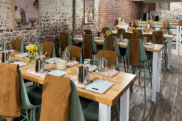 Savannah Candle Pouring: Create Your Own Scent!