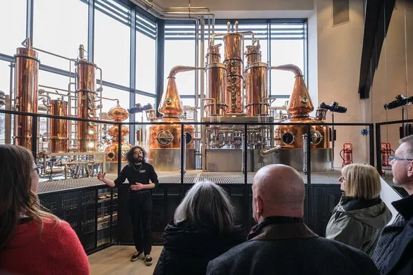 Edinburgh Gin: Tour & Tasting in Old Town