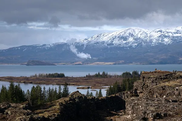 Iceland's Golden Circle: Geysers, Waterfalls & Lava Tunnel