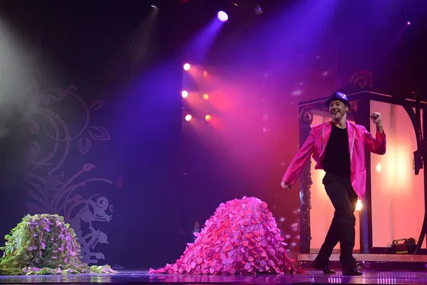 Myrtle Beach Magic Show: Charles Bach Wonders!