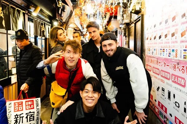 Shinjuku Bar Hop: 3 Authentic Izakayas - Tokyo