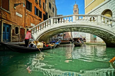 Unlock Hidden Gems: Private Ravena to Venice Transfer with Cultural Stop