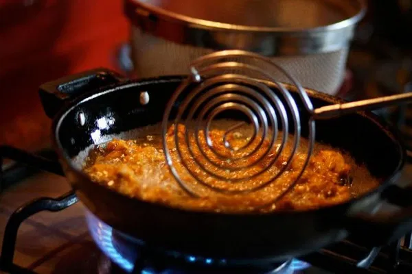 Chennai Culinary Secrets: South Indian Cooking Class & Meal with Jyashree