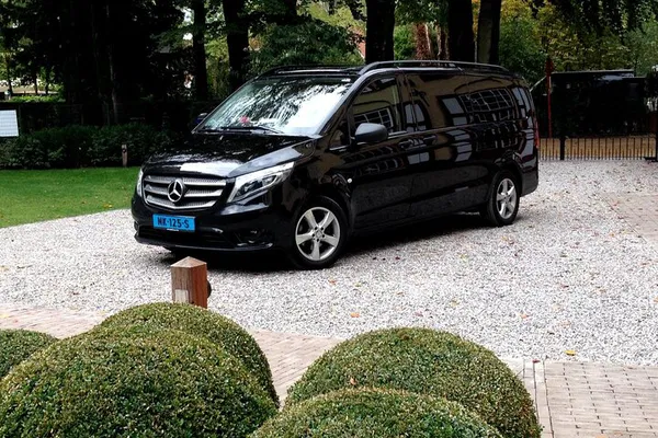 Amsterdam Airport Transfer: Stress-Free Private Ride