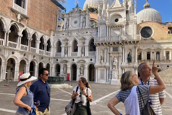 Venice Private Tour: Doge Palace & Gondola Ride