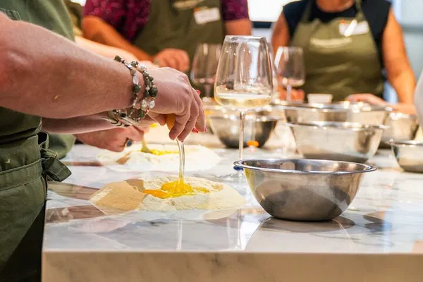 Rome Culinary Adventure: Pasta & Tiramisu Class Near Colosseum
