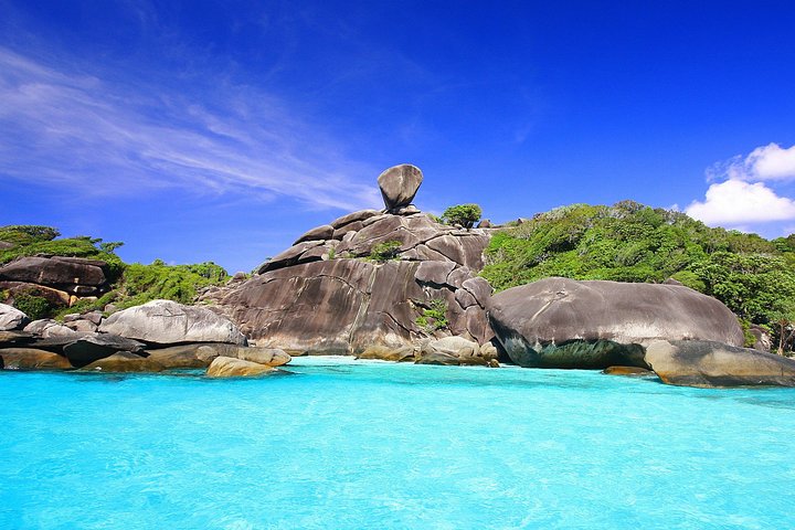 Similan Islands Speedboat Tour: Phuket's Paradise!