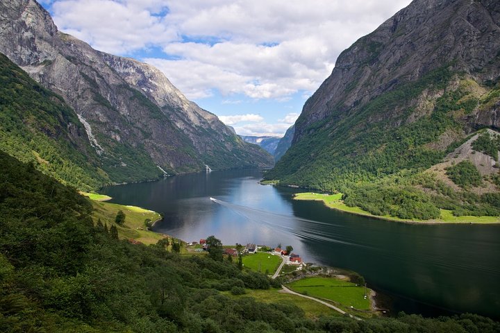 https://images.dyvarcity.com/experience-images/dyvarcity_3c6b7069f7ad99ac153ec3514_10.jpg