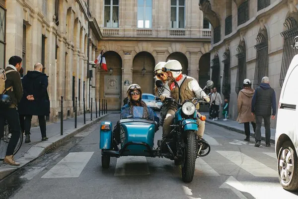 Paris Sidecar Tour: See Paris Differently!
