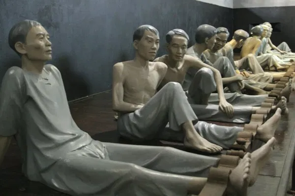 Unveiling Hanoi's Soul: A Cultural & Historical City Tour