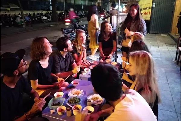 Hanoi After Dark: Street Food & Old Quarter Nightlife Adventure