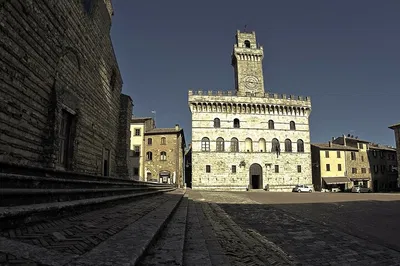 Discover Montepulciano: A Captivating Full-Day Small-Group Wine & Food Tour