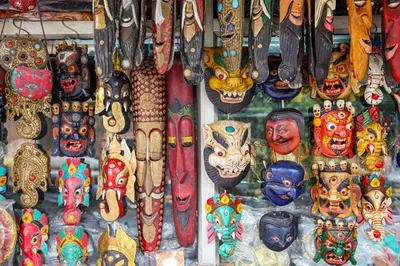 Connaught Place Food & Shopping: Delhi's Lively Janpath Market Adventure