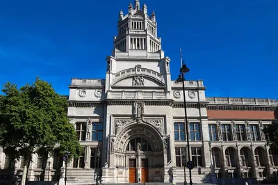 Unlock Art & History: V&A Museum & South Kensington Tours