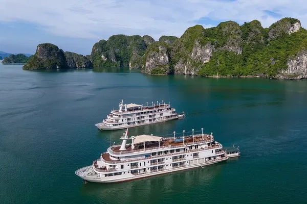 Paradise Elegance Cruise: Unforgettable Halong Bay Luxury
