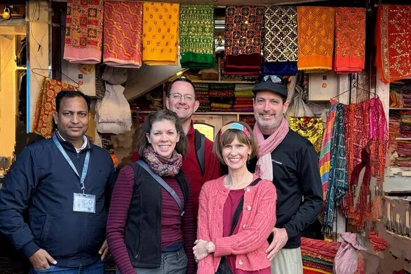 Unveiling Jaipur: A Cultural Walking Journey Through Pink City Life