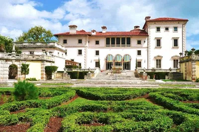 Unveiling Miami's Architectural Tapestry: A Private Historical Journey