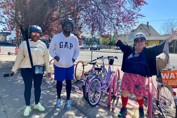 Portland's Sweet Ride: Doughnuts, Coffee & Bike Adventure!