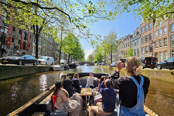 Amsterdam Canal Tour: 90-Min Small Group Boat Trip