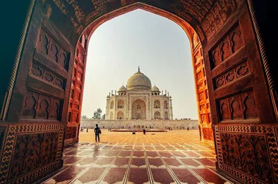 Unveiling Agra's Splendors: A Luxurious Taj Mahal & Fort Tour from Delhi
