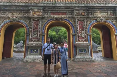 Hue Imperial City Walking Tour: 3-Hour Guided Palace Visit