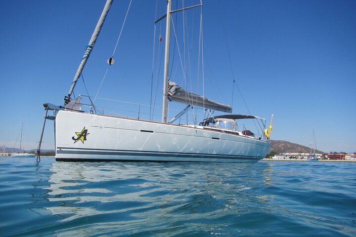 Luxury Yacht Experience: Full-Day Gibraltar Sailing Adventure