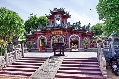 Hoi An Night Tour: Lantern Release & Ancient Town Walk