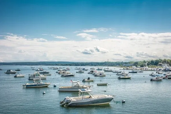 Plymouth Kayak Rental: Paddle Through History!