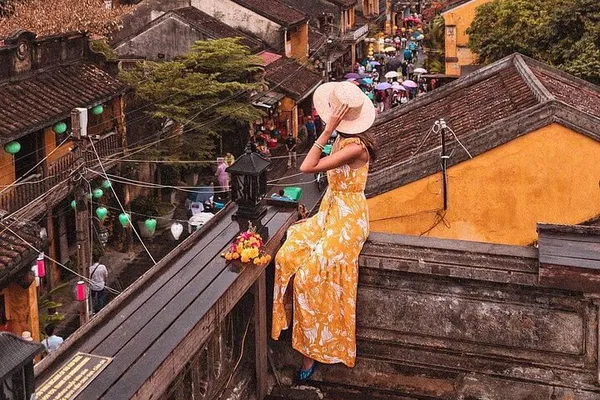 Luxury Private Transfer: Da Nang to Hoi An with Onboard Wi-Fi