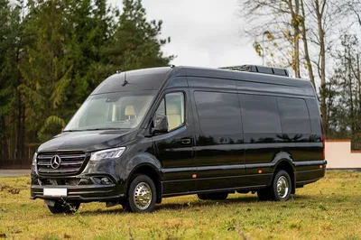 Stress-Free Madrid Arrival: Private Minibus Transfer from MAD Airport