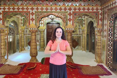 Empower Your Jaipur Journey: A Safe & Personalized Tour for Solo Female Travelers