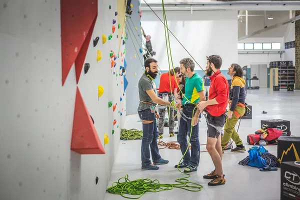 Climbing Experience Milan: Conquer Heights & Find Your Inner Peace!
