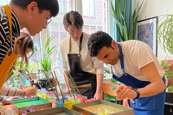 Create Turkish Art: Marbling Class at Istanbul Home