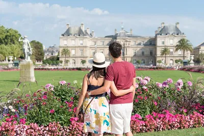Unveiling Paris Charm: Guided Photo Adventure in Historic Heart